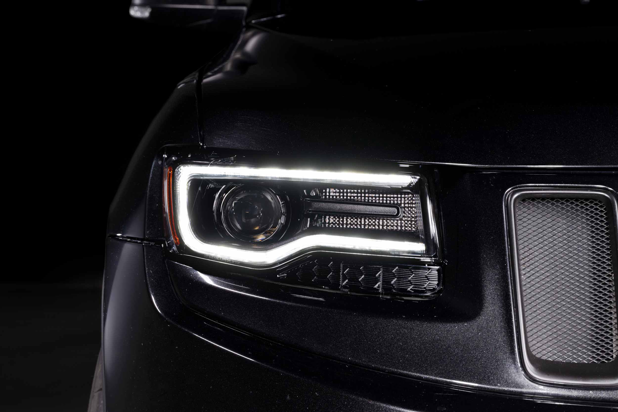Morimoto XB LED Headlights: Jeep Grand Cherokee (14-22 / Gen II / Set)