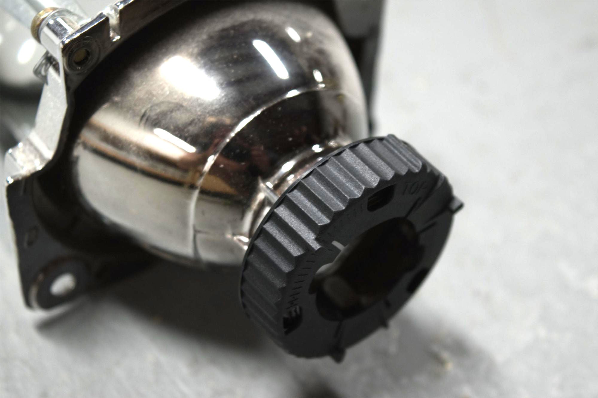 Morimoto Bulb Retainer Ring: Hella (D1S)