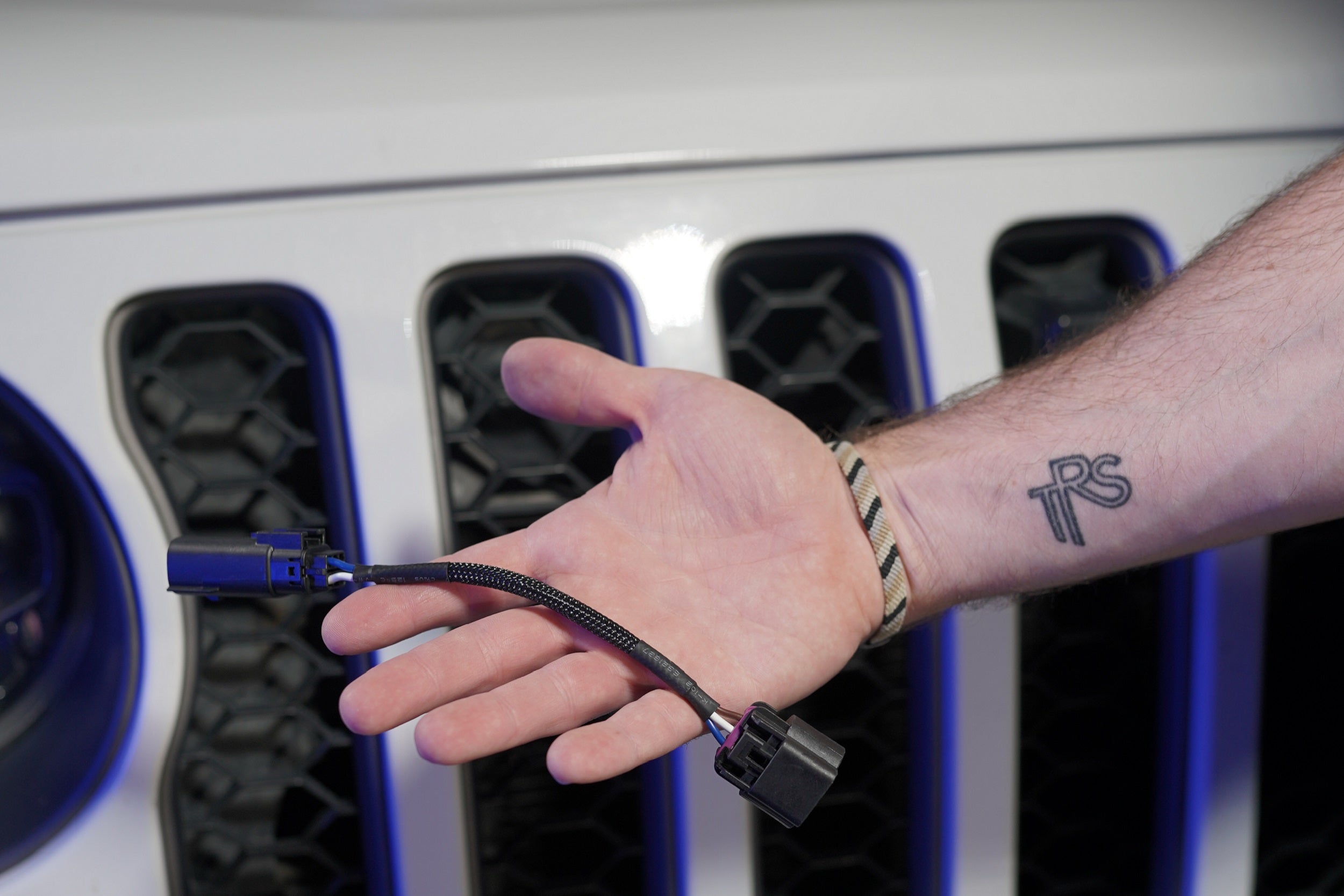 Morimoto Conversion Harness: H13 LED to Jeep JL (18+)