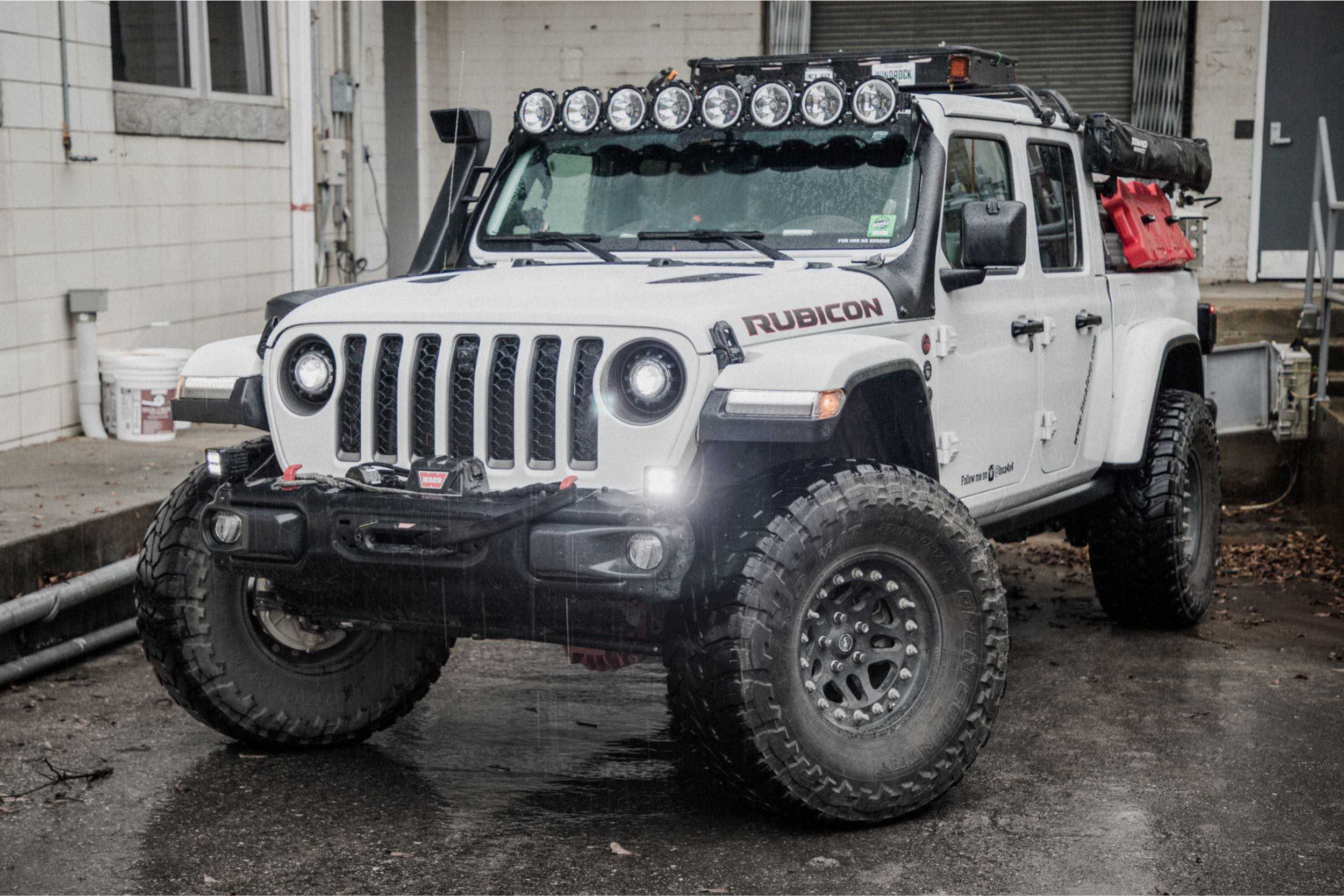 Morimoto Super7 Headlights: Jeep JL / JT (18+ / Set)