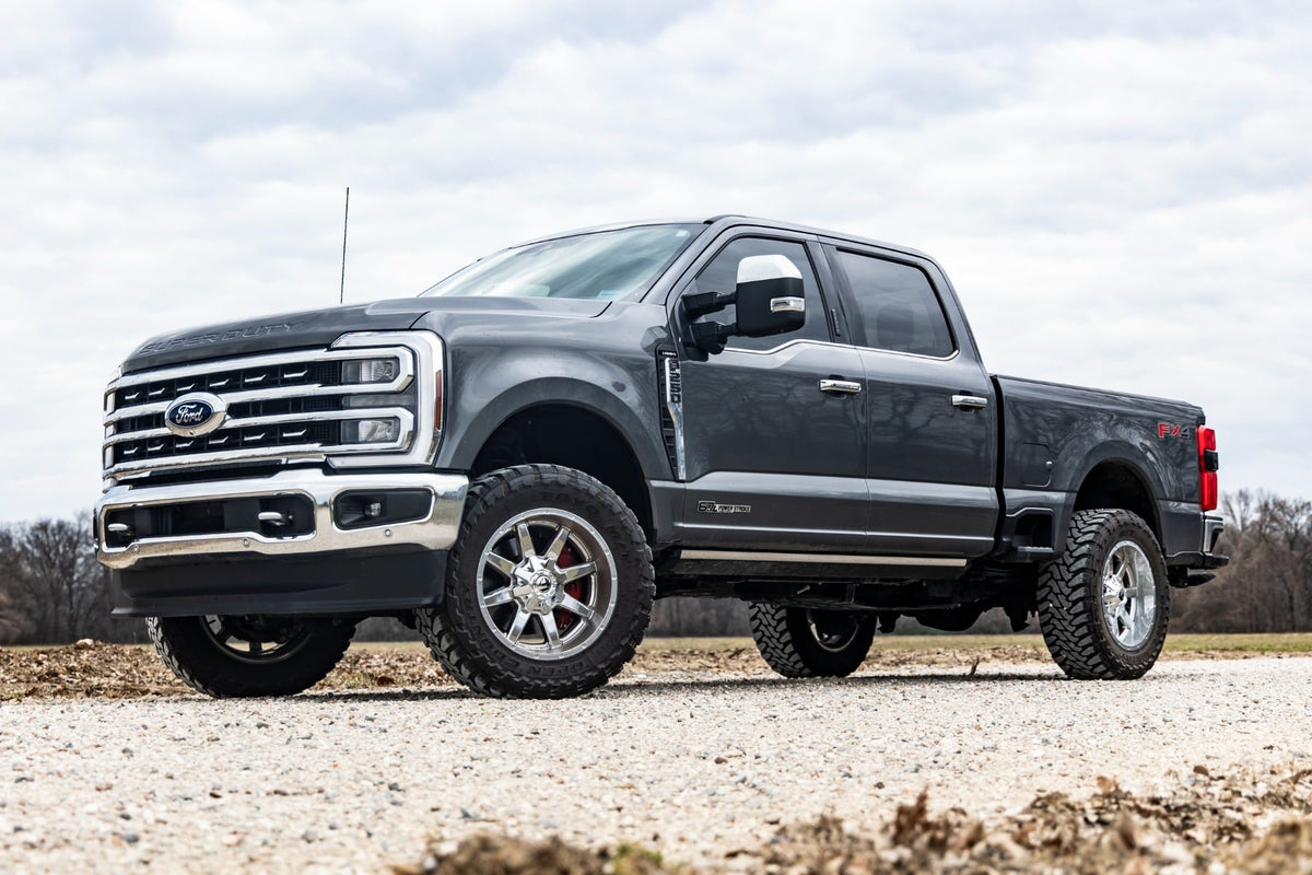 ROUGH COUNTRY Leveling Kit Ford F-250/F-350 Super Duty (17-26)